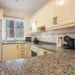 Apartman Emilia - Cristianos, Heated Pool, Spacious Terrace, Fibre Net, Tv Channels Los Cristianos