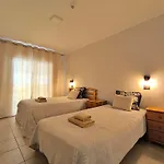 Emilia - Cristianos, Heated Pool, Spacious Terrace, Fibre Net, Tv Channels Los Cristianos
