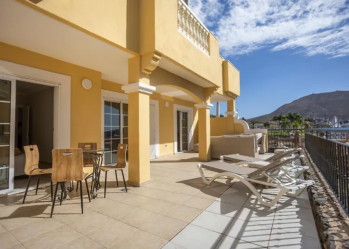 Lägenhet Emilia - Cristianos, Heated Pool, Spacious Terrace, Fibre Net, Tv Channels