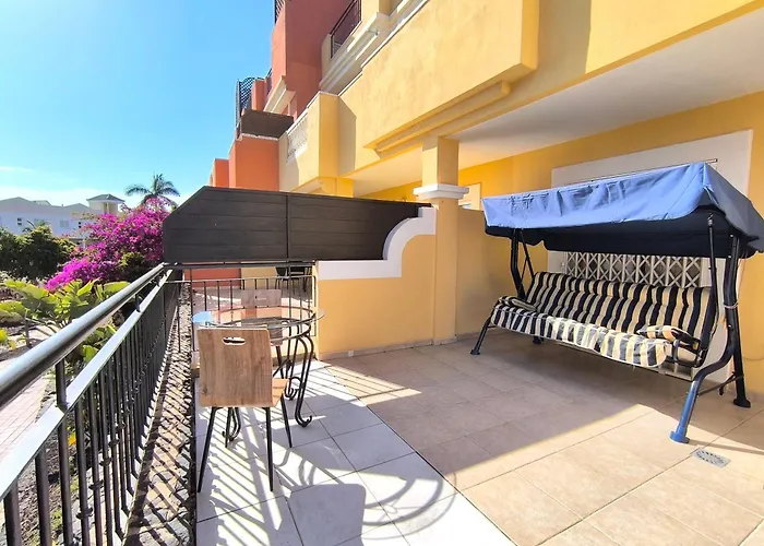Emilia - Cristianos, Heated Pool, Spacious Terrace, Fibre Net, Tv Channels * Los Cristianos (Tenerife)