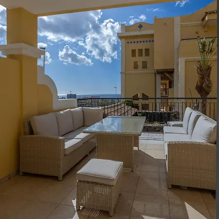 Apartment Emilia - Cristianos, Heated Pool, Spacious Terrace, Fibre Net, Tv Channels Los Cristianos (Tenerife)