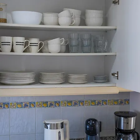 Emilia - Cristianos, Pool, Spacious Terrace, Fibre Net, Tv Channels Los Cristianos (Tenerife)