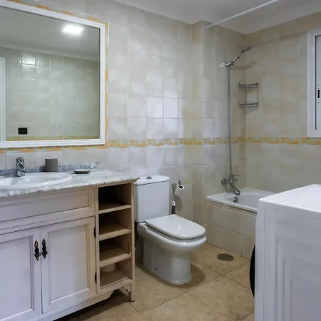 Emilia - Cristianos, Pool, Spacious Terrace, Fibre Net, Tv Channels 洛斯克里斯蒂亚诺斯
