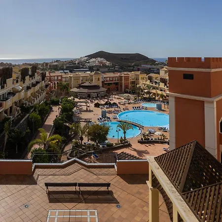 Emilia - Cristianos, Heated Pool, Spacious Terrace, Fibre Net, Tv Channels * Los Cristianos (Tenerife)