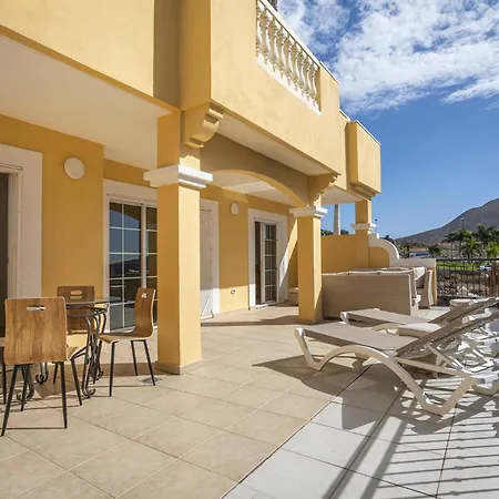 Apartment Emilia - Cristianos, Heated Pool, Spacious Terrace, Fibre Net, Tv Channels Los Cristianos (Tenerife)