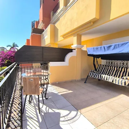 Emilia - Cristianos, Pool, Spacious Terrace, Fibre Net, Tv Channels * Los Cristianos (Tenerife)