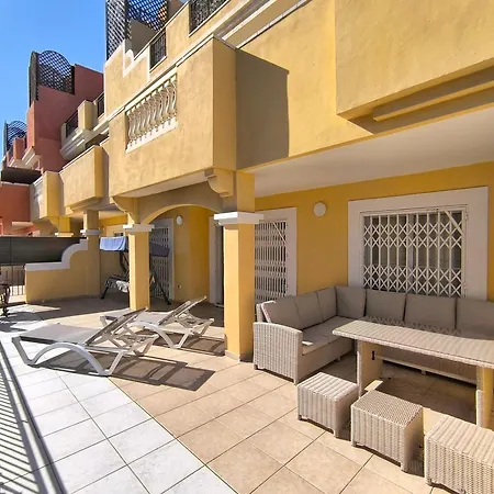 Emilia - Cristianos, Heated Pool, Spacious Terrace, Fibre Net, Tv Channels Лос Кристианос