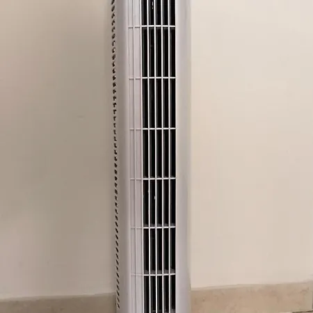 Emilia - Cristianos, Heated Pool, Spacious Terrace, Fibre Net, Tv Channels * Los Cristianos (Tenerife)