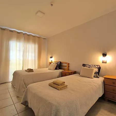 Emilia - Cristianos, Pool, Spacious Terrace, Fibre Net, Tv Channels Los Cristianos (Tenerife)