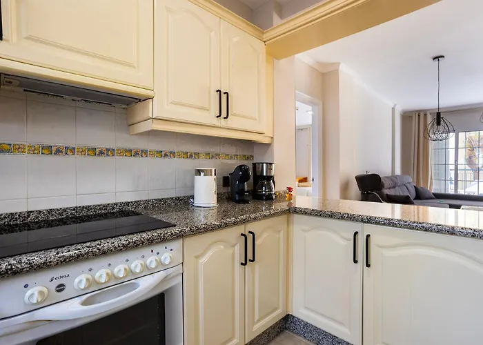 شقة Emilia - Cristianos, Heated Pool, Spacious Terrace, Fibre Net, Tv Channels