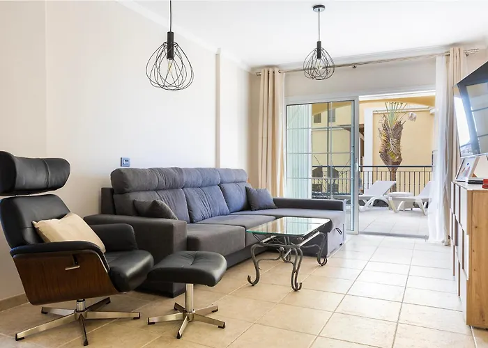 Emilia - Cristianos, Heated Pool, Spacious Terrace, Fibre Net, Tv Channels Апартаменты