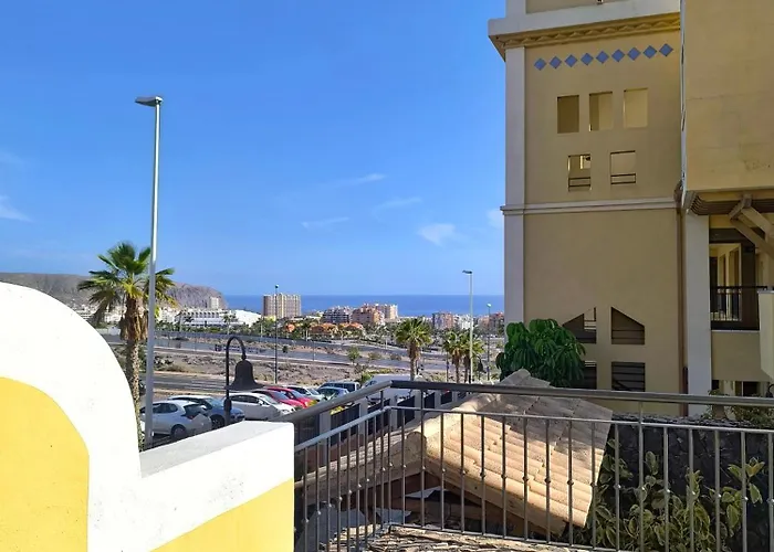 Emilia - Cristianos, Heated Pool, Spacious Terrace, Fibre Net, Tv Channels * لوس كريستيانوس