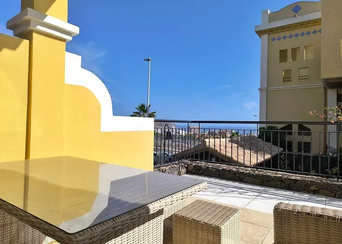 Emilia - Cristianos, Heated Pool, Spacious Terrace, Fibre Net, Tv Channels Апартаменты *